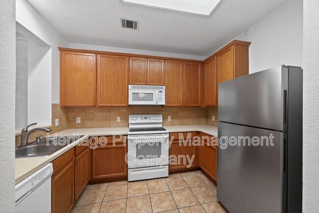 Building Photo - 2642 Grayson Way