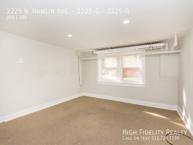Building Photo - 2225 N Hamlin Ave