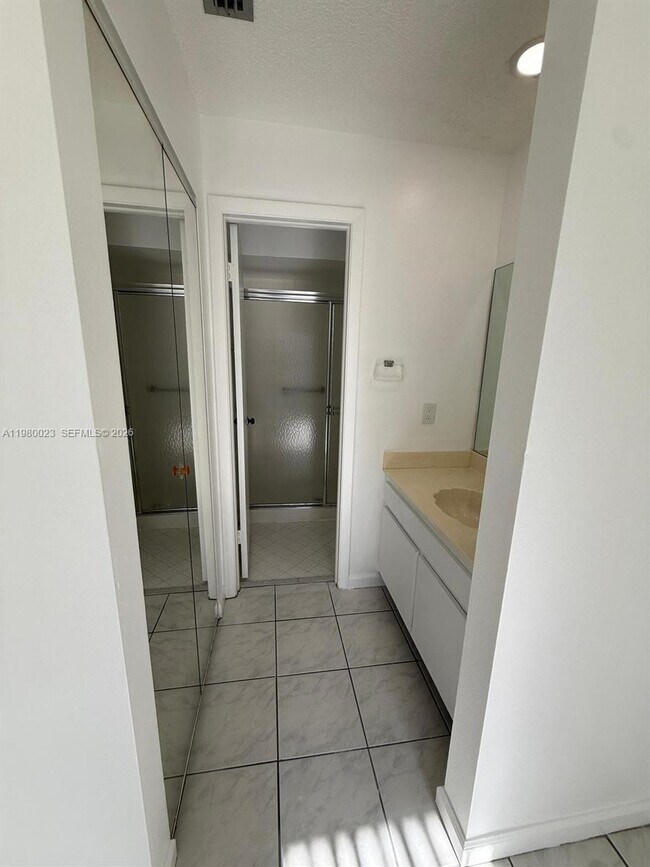 Building Photo - 6561 NW 172nd Ln