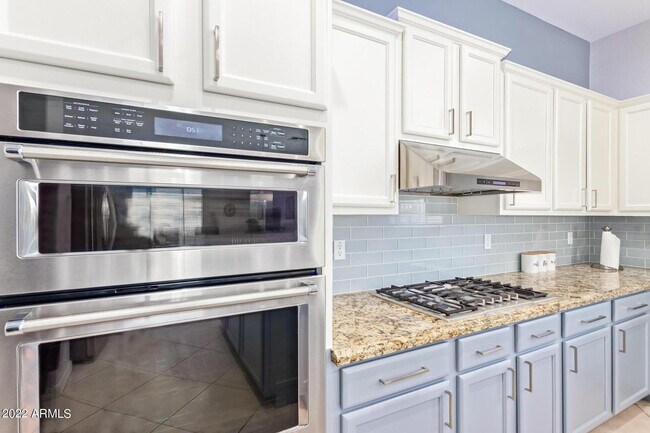 Building Photo - 4250 S Lafayette Dr