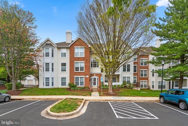 Building Photo - 5911 Millrace Ct