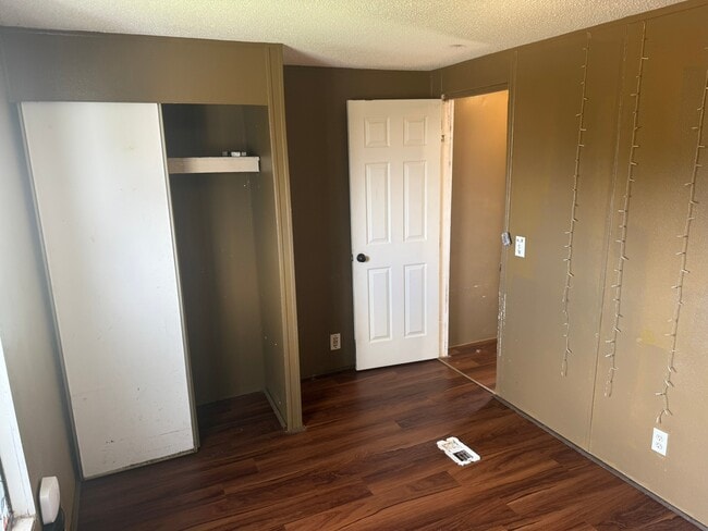 Building Photo - 428 15th St