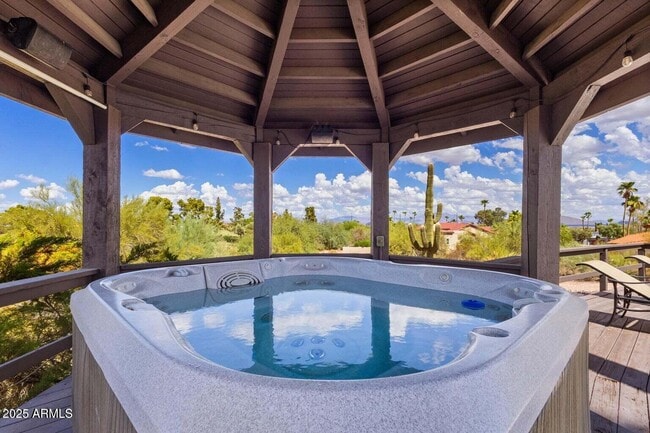 Building Photo - 10626 N Indian Wells Dr