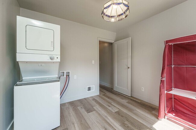 Building Photo - MOVE IN SPECIAL - Charming 1950’s Two-Bedroom with Character & Shared Outdoor Space