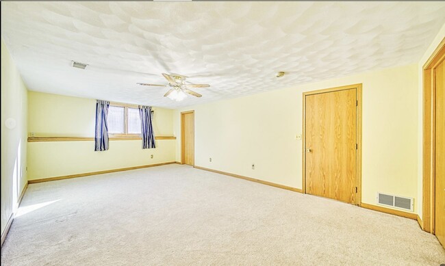 Building Photo - 3121 Carefree Dr