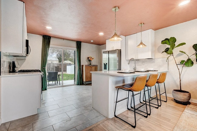 Building Photo - 3483 S Glencoe St