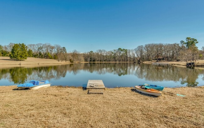 Building Photo - 1310 Jimmy Williams Rd