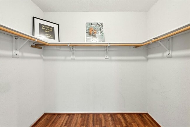 Building Photo - 8411 Glen Canyon Dr
