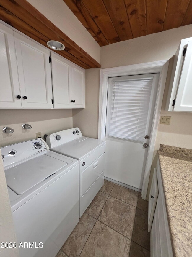Building Photo - 3207 E Medlock Dr