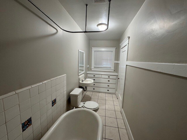 Building Photo - 485 Gaviota Ave