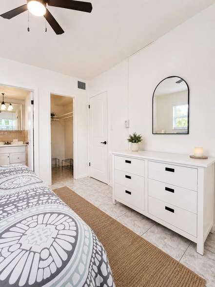 dresser and large walk-in closet - 4532 Bougainvilla Dr