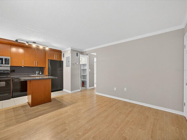 Building Photo - 2507 E Central Blvd