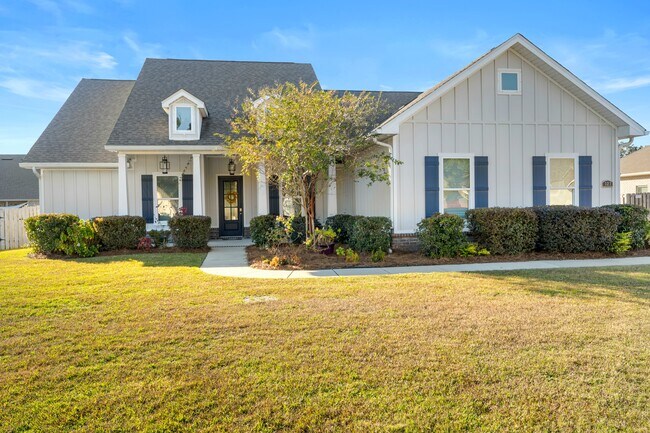 Building Photo - 327 Nandina Loop