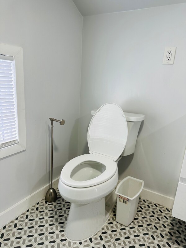 Building Photo - 2707 Cridge St