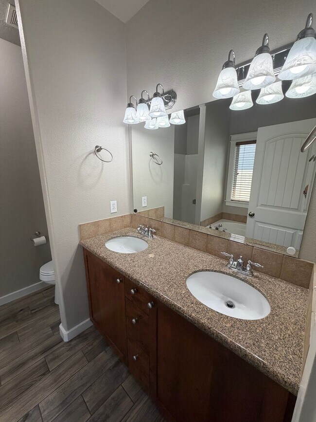 Building Photo - Jayden Village Sub: 4 Bedroom 2 Bath with Community Pool Ten Mile and Ustick