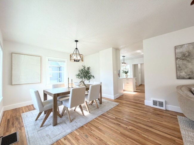 Building Photo - Beautiful Remodeled Home