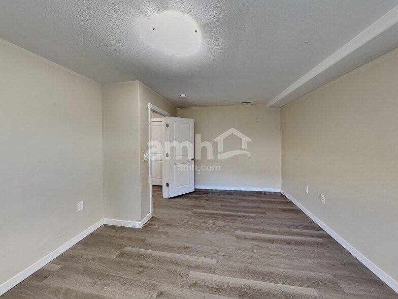 Building Photo - 7353 Rainier Dr