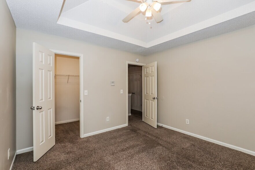 Building Photo - 7796 Newbury Dr