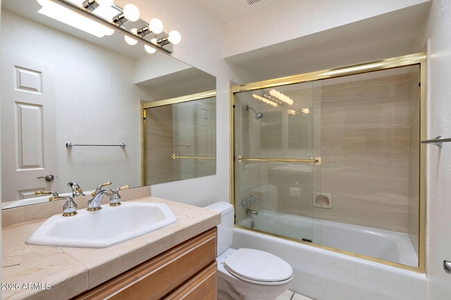 Building Photo - 5526 N 71st St
