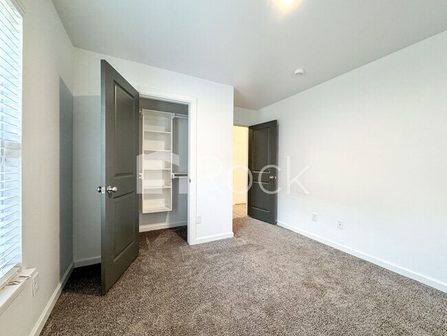 Building Photo - 1113 Magnolia Dr
