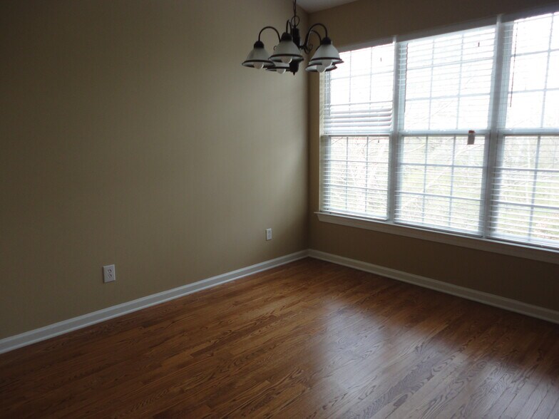 Building Photo - 5150 Hyde Trl