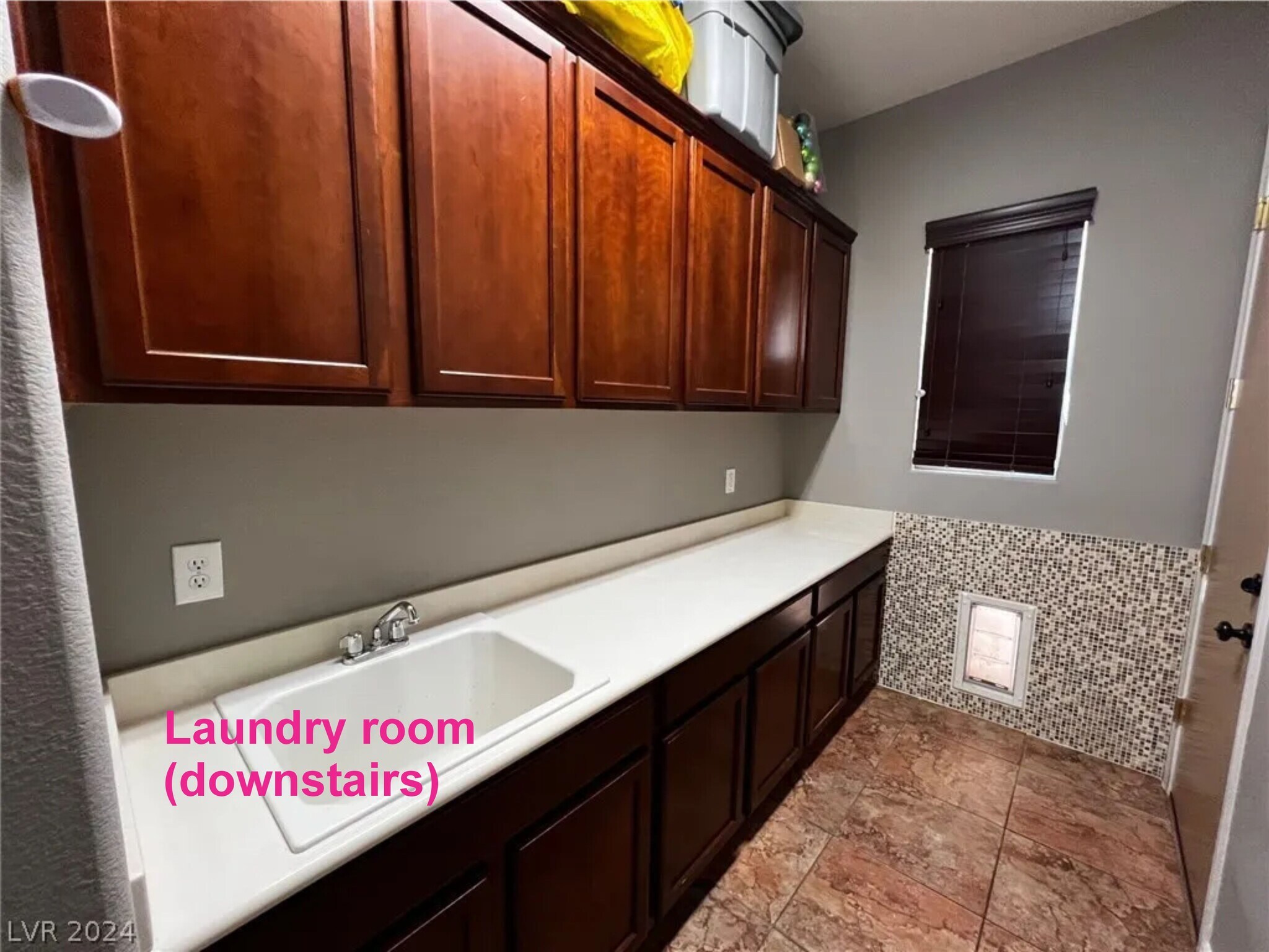 Laundry Room - 3160 Color Palette Ave