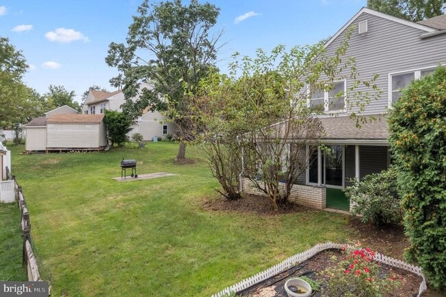 Building Photo - 1578 Yeakel Way