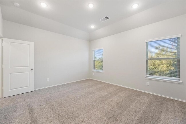 Building Photo - 275 Rd 5102F