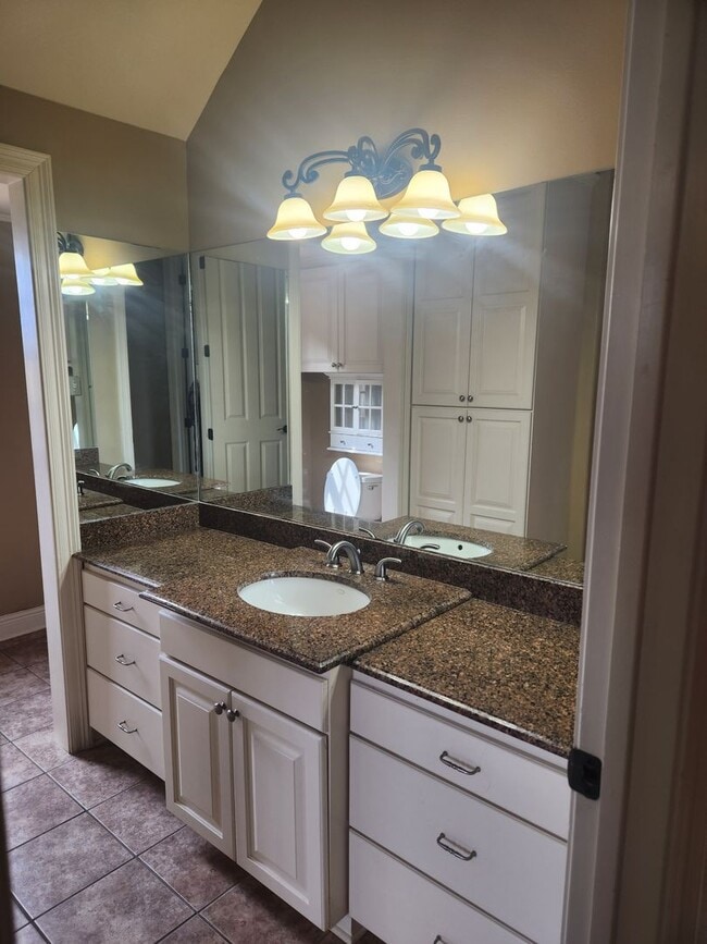 Building Photo - Beautiful 4 Bedroom Home with 3 Baths | 2,692 Sq Ft | $3,300/mo