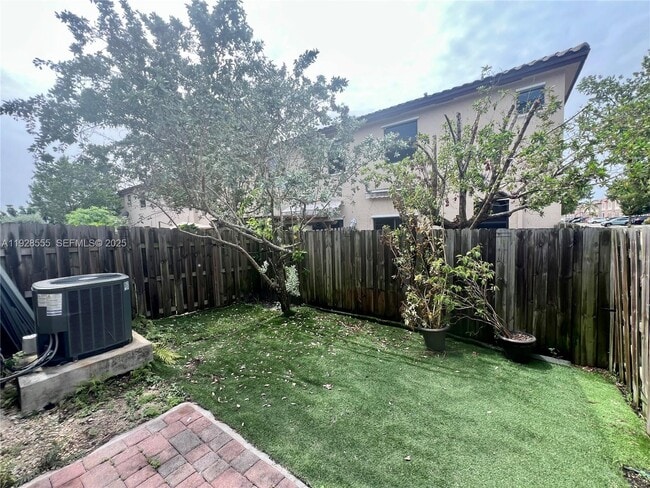 Building Photo - 15001 SW 119th Ln