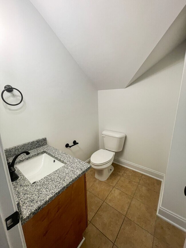 Building Photo - 282 Braddock Dr