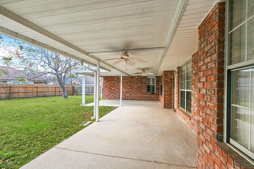 Building Photo - 308 Willowdale Blvd