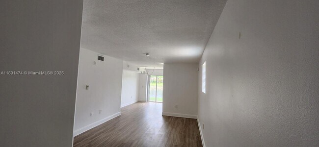 Building Photo - 3478 Briar Bay Blvd