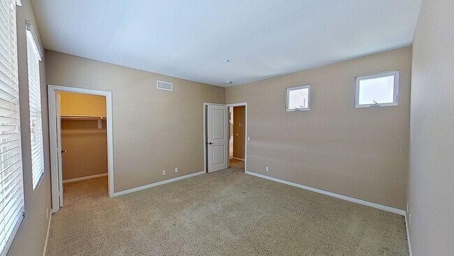 Building Photo - 32 Meridian Dr