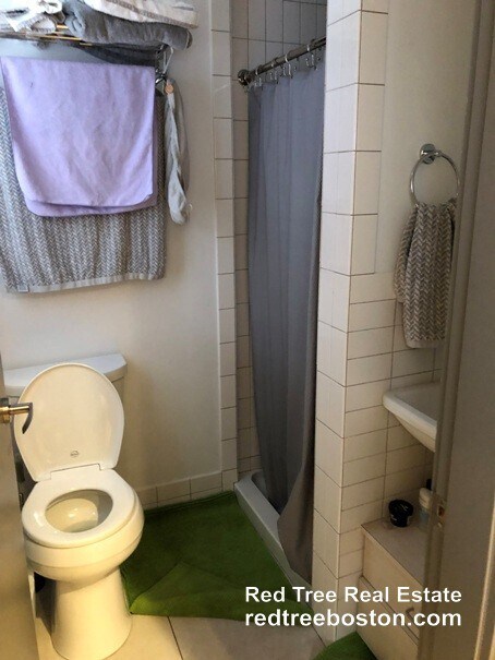 Building Photo - 144 Bowdoin St