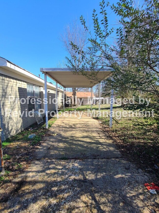 Building Photo - 5157 Blacksmith Dr