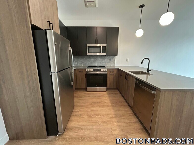 Building Photo - 199 Gardner St