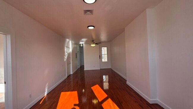 Building Photo - 6 50th St