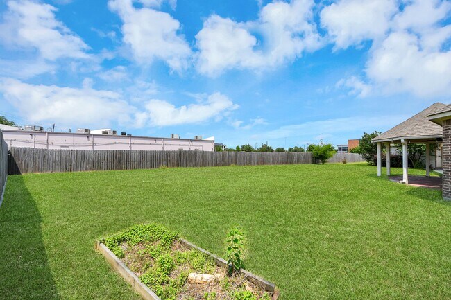 Building Photo - 4230 Waterwood Dr