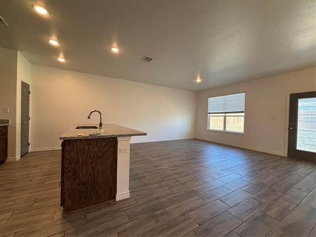 Building Photo - 8502 Trungle Rd