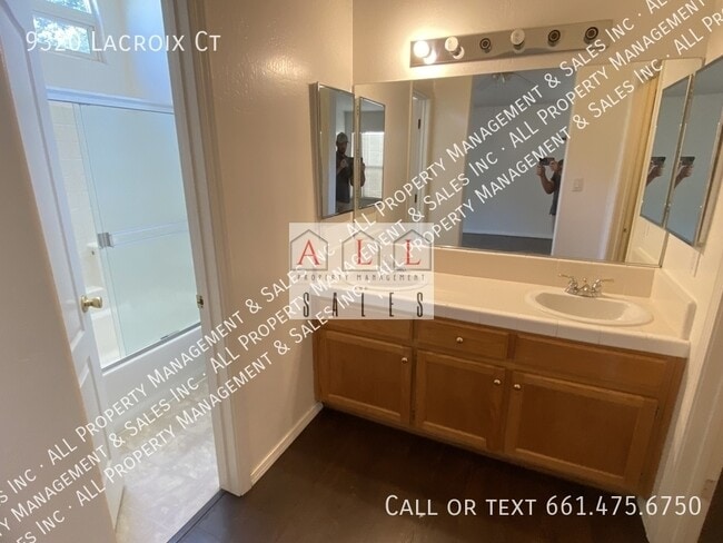 Building Photo - 9320 Lacroix Ct