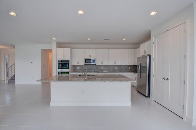 Building Photo - 9632 Highland Pointe Pass