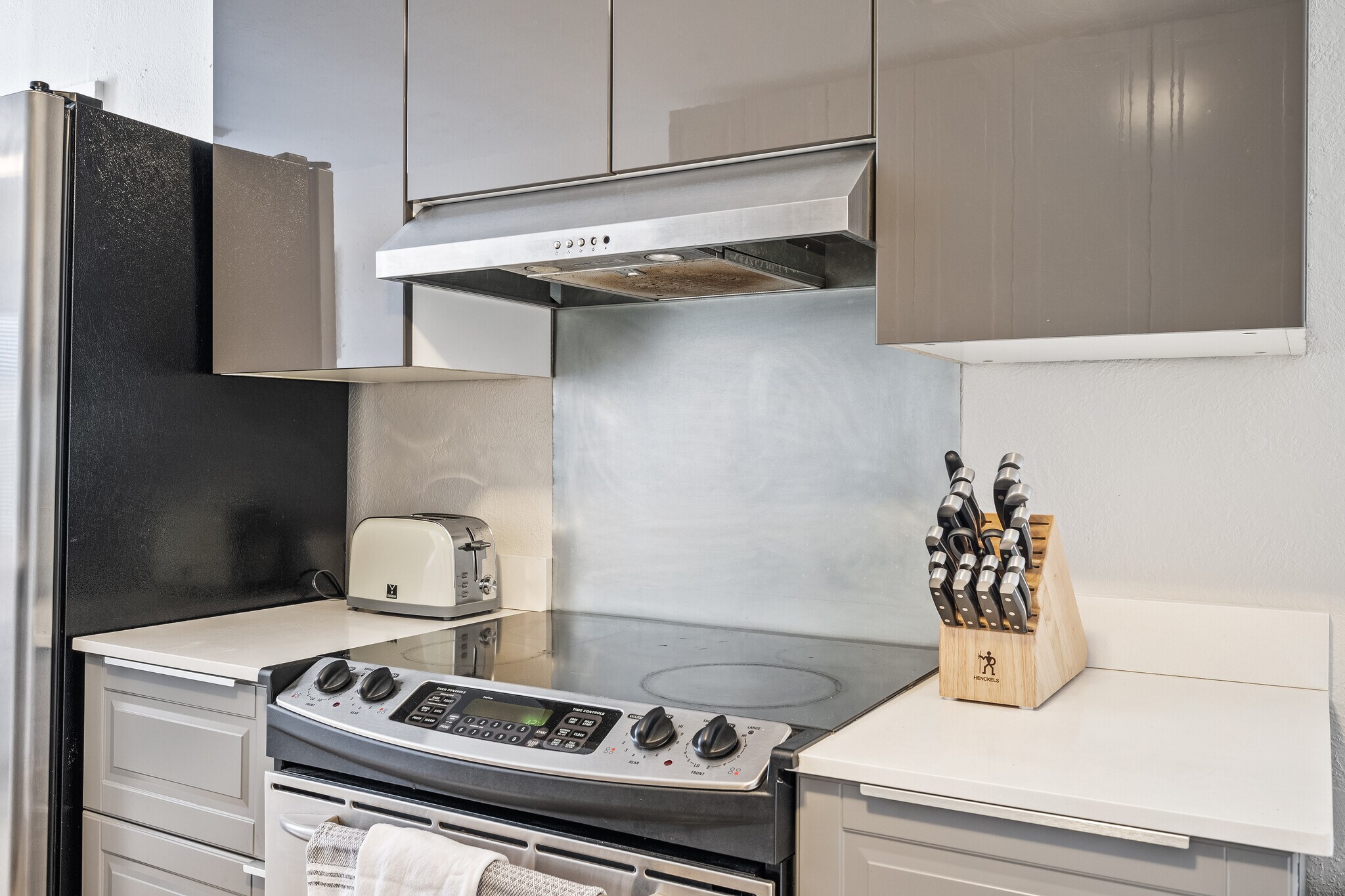 Building Photo - 4857-1 S Fox St