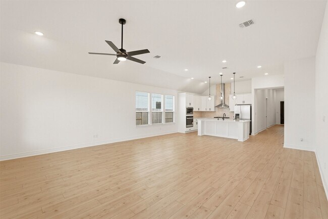 Building Photo - 25234 Bamburgh Dr
