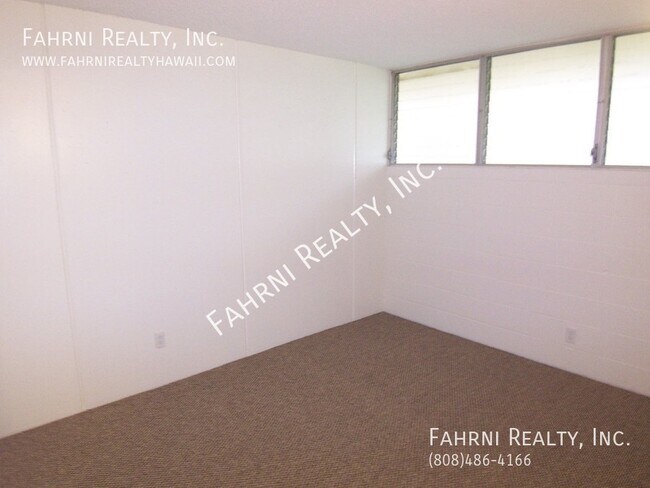 Building Photo - 95-2052 Waikalani Place B-207-