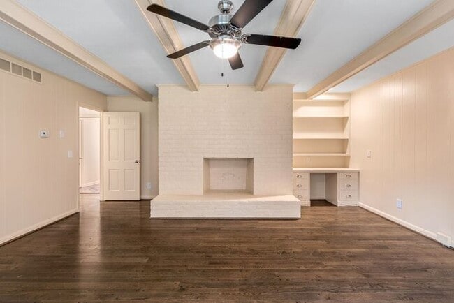 Building Photo - NW, Updated, Wood Floors, SS Appl., Den, D...