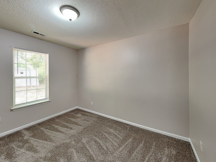 Building Photo - 4710 Biesterfield Dr