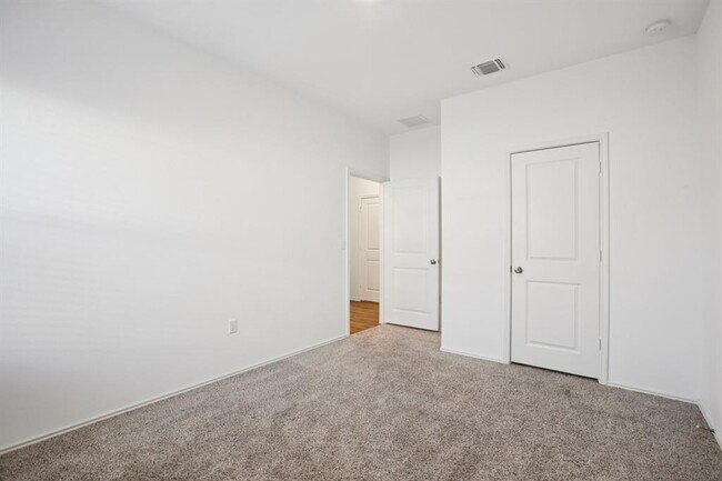 Building Photo - 15312 Sweet Mimosa Dr