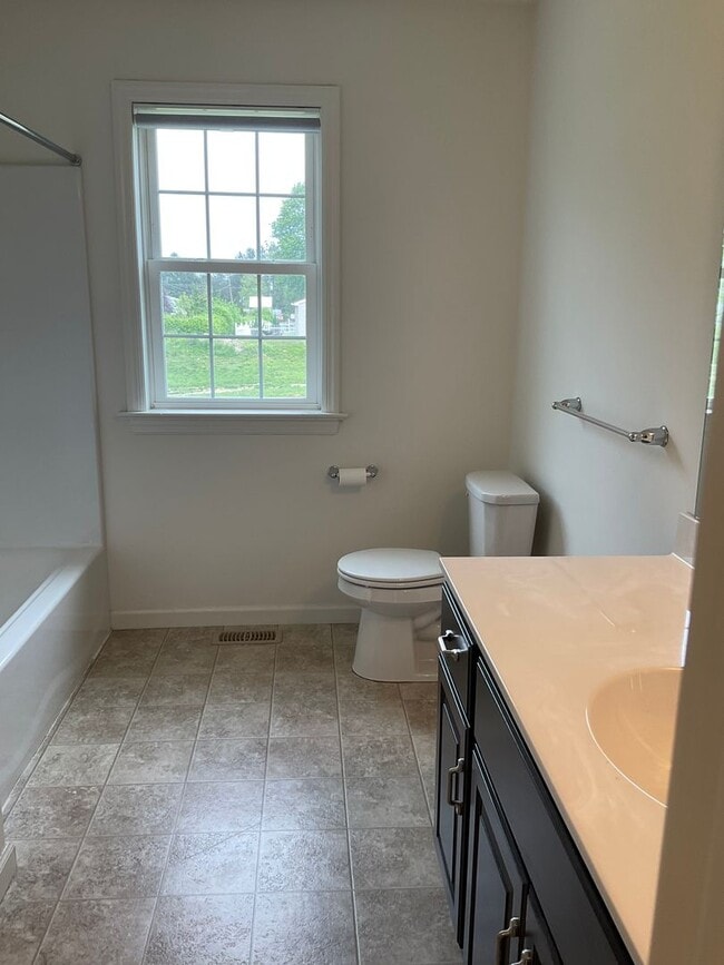 Building Photo - 301 Reserve Ln