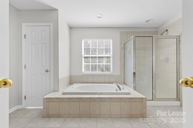 Building Photo - 5006 Rosewater Ln